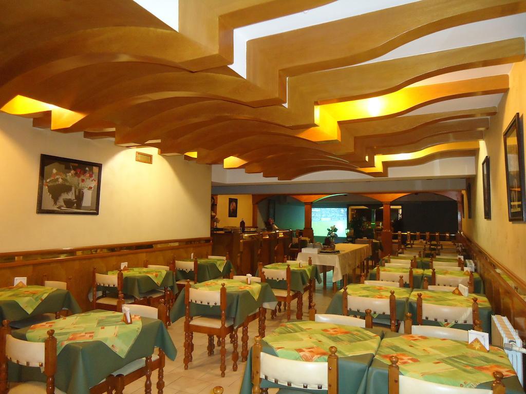 Hotel Leon