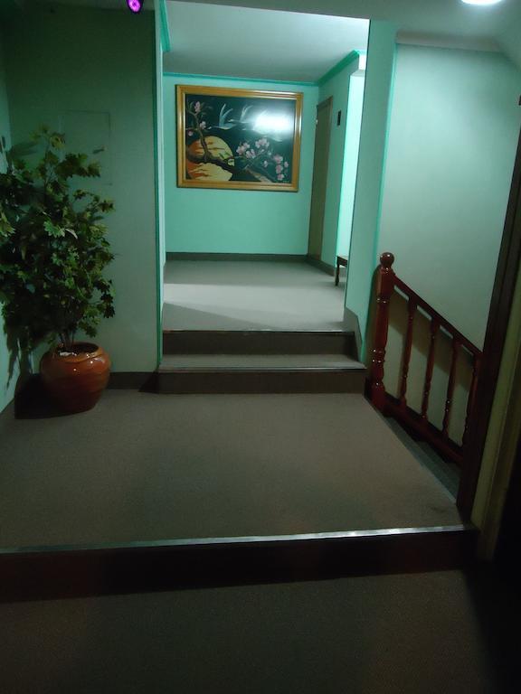 Leon Hotel